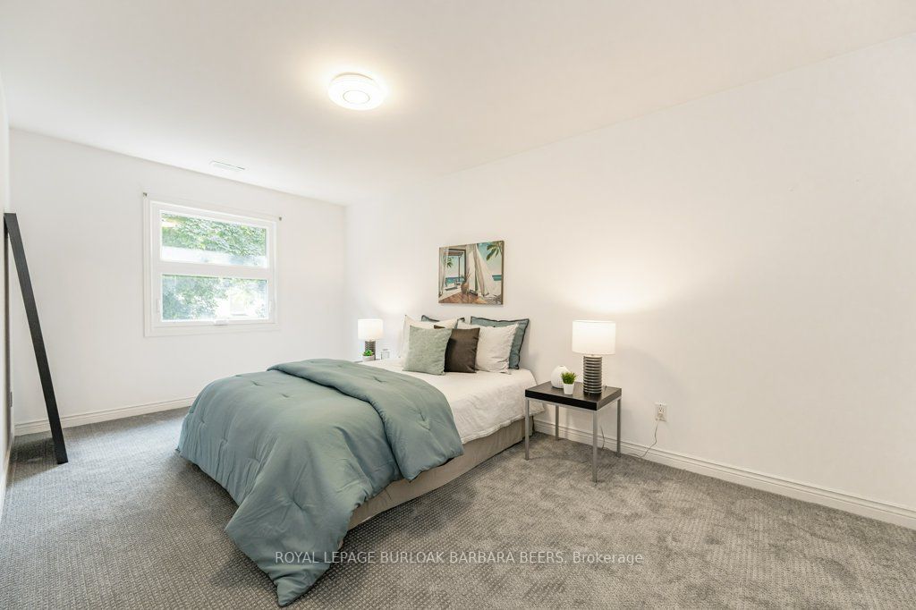 891 Kingsway Drive
