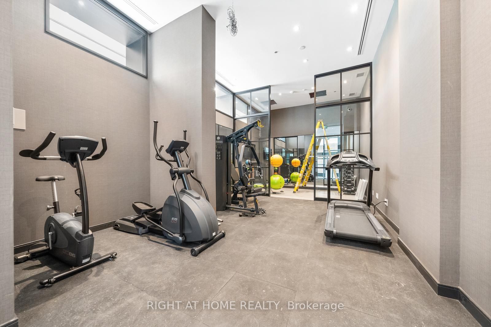 3005 Pine Glen Rd, #801
