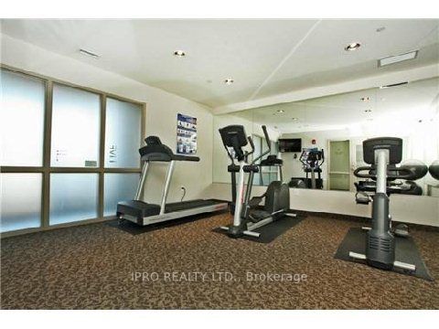 383 Main St E, #325
