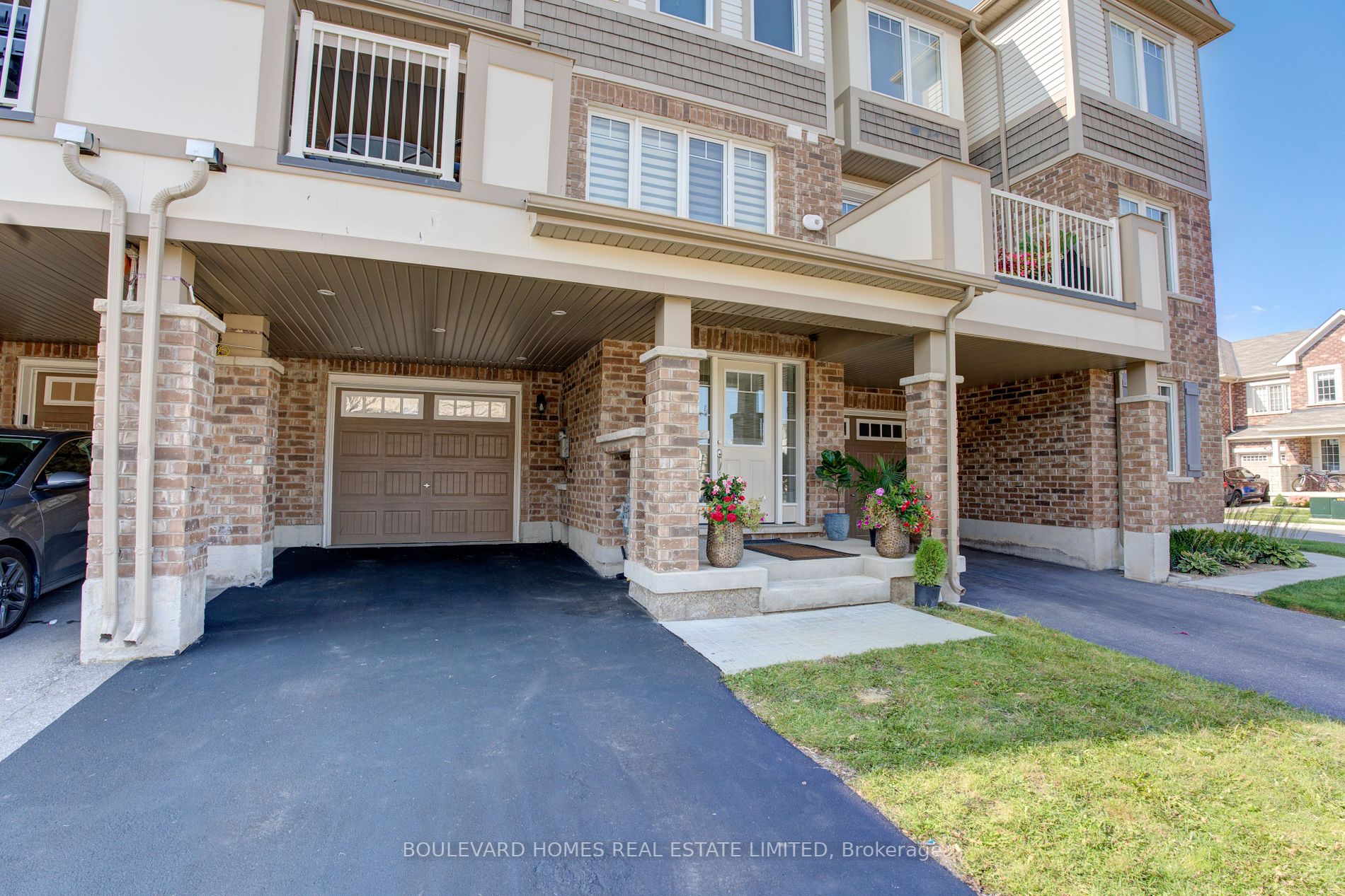 209 Lemieux Crt