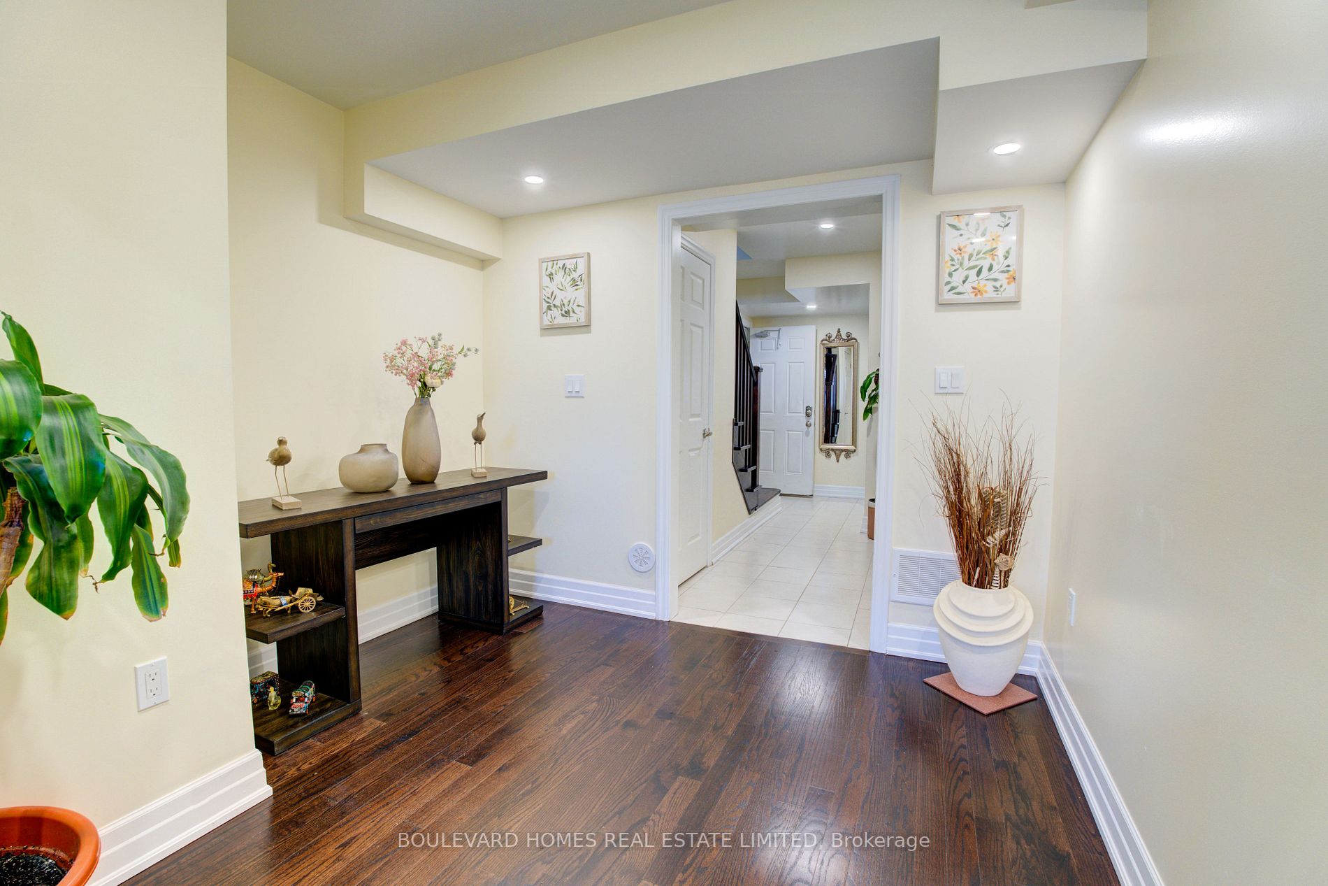 209 Lemieux Crt