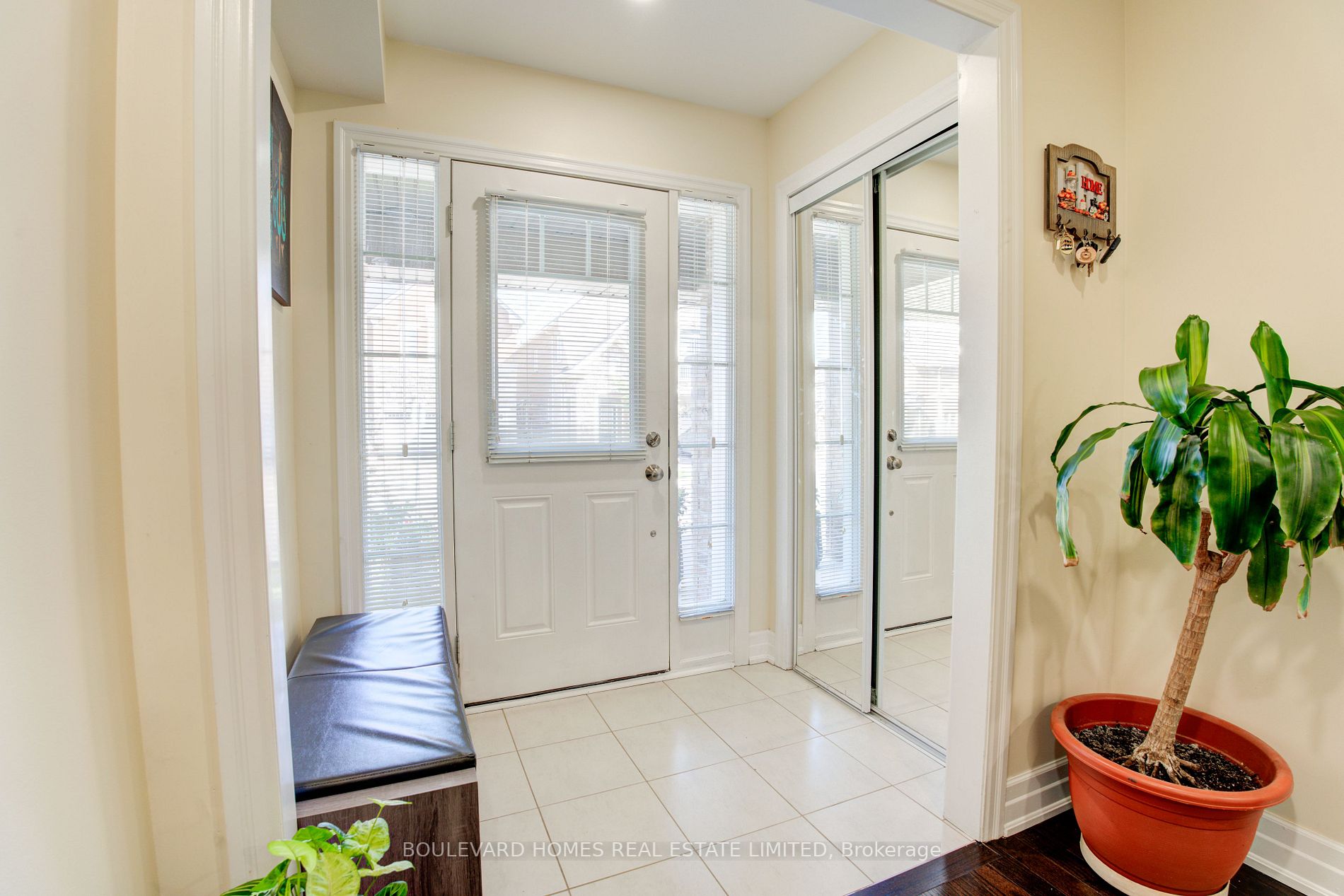 209 Lemieux Crt