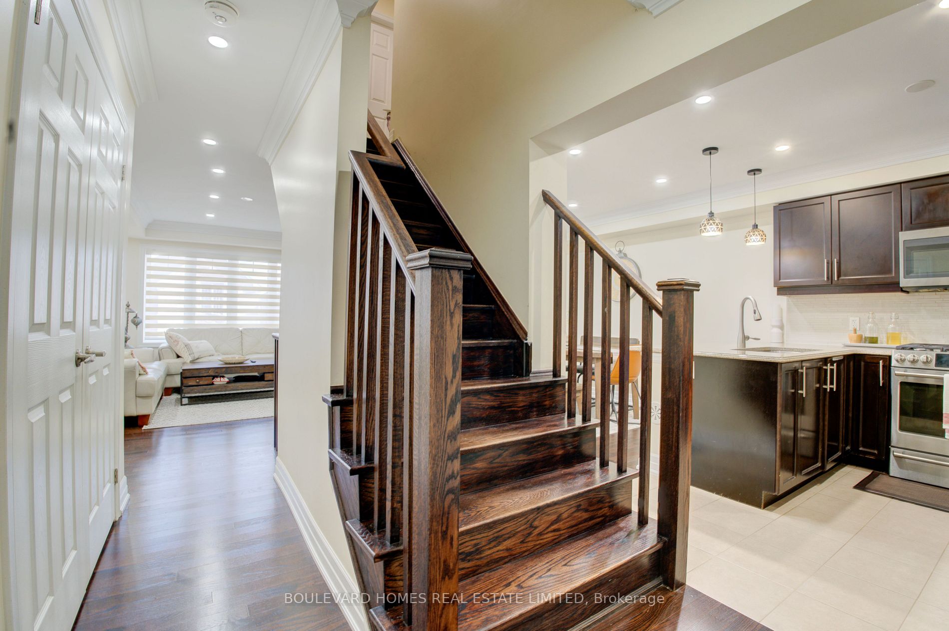209 Lemieux Crt