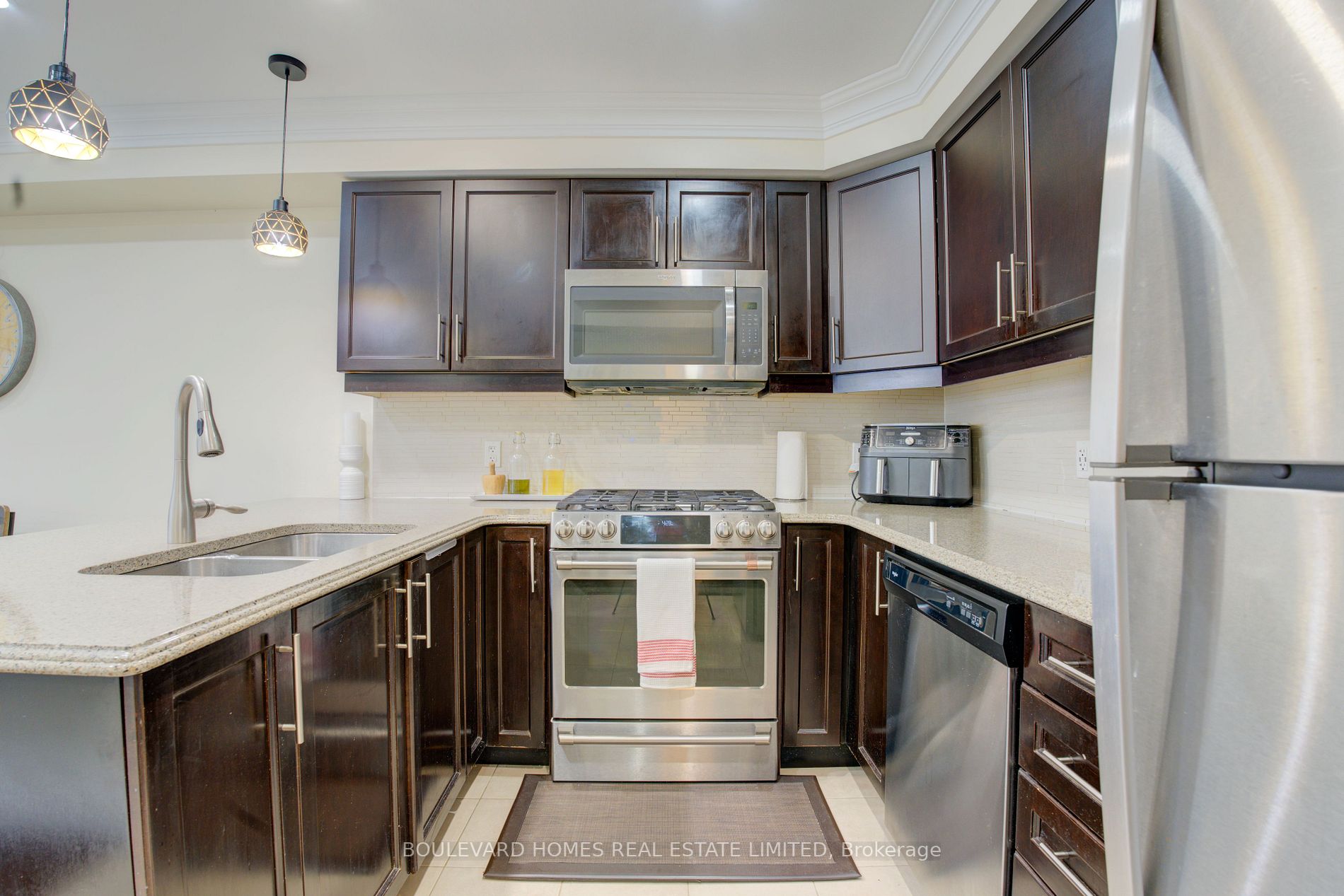 209 Lemieux Crt