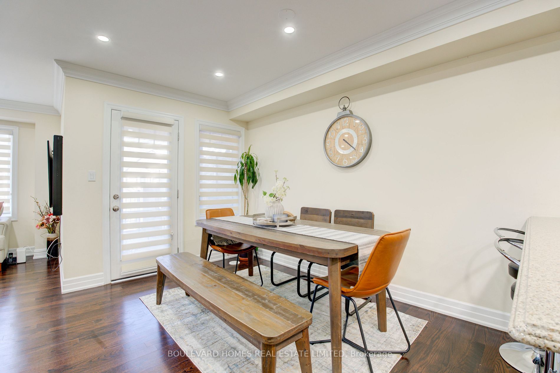 209 Lemieux Crt