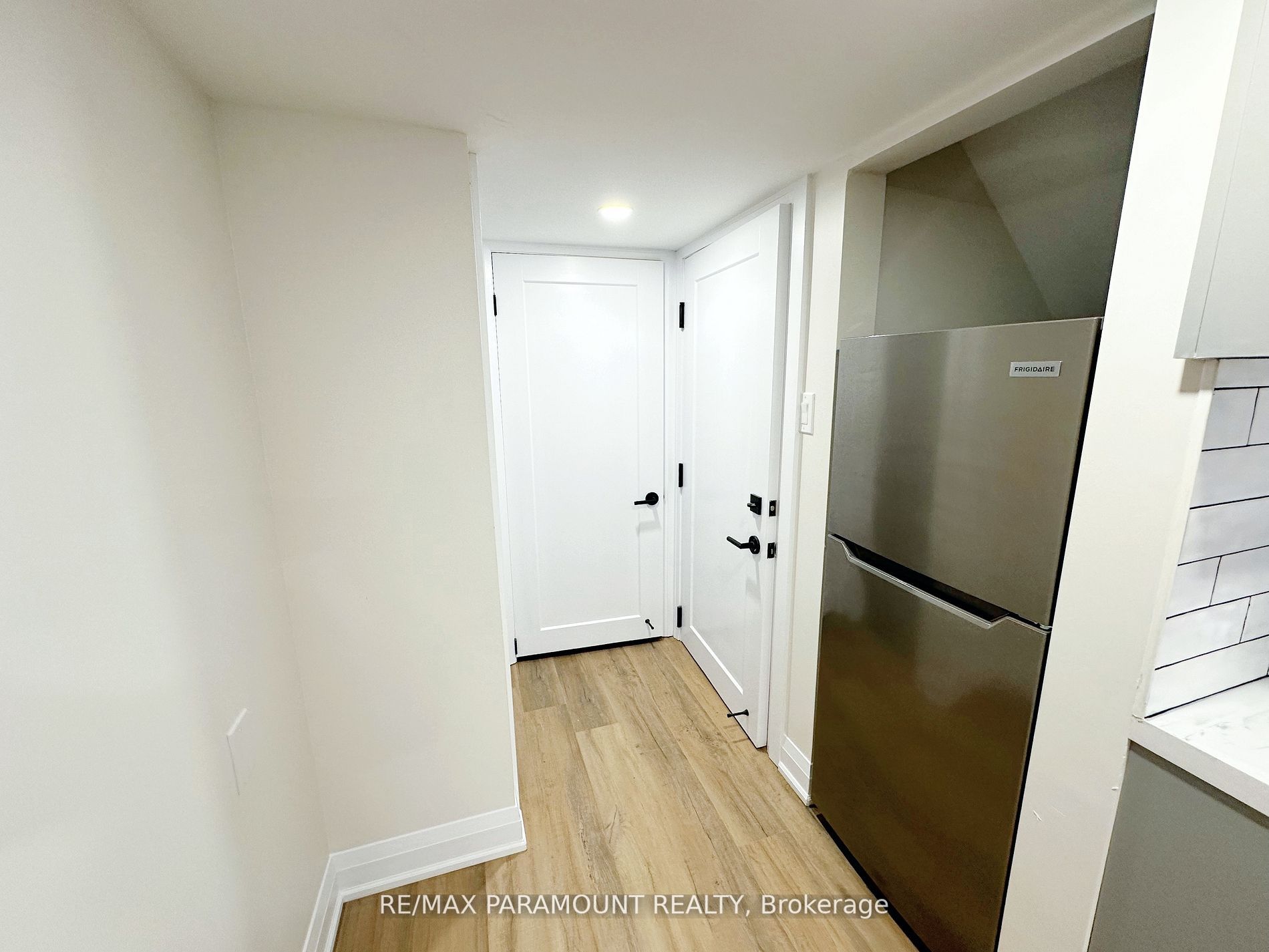 166 Kingsview Blvd