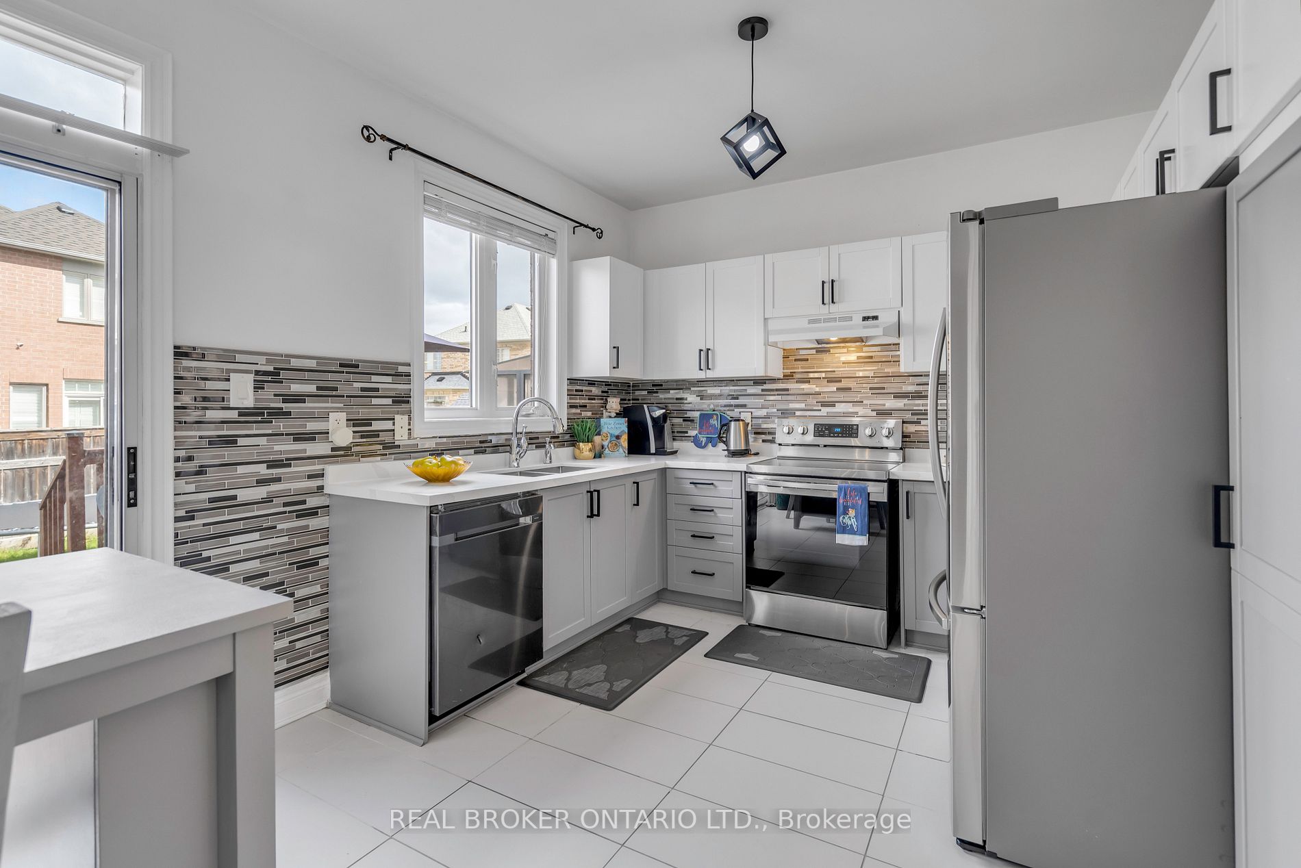 55 Darren Rd