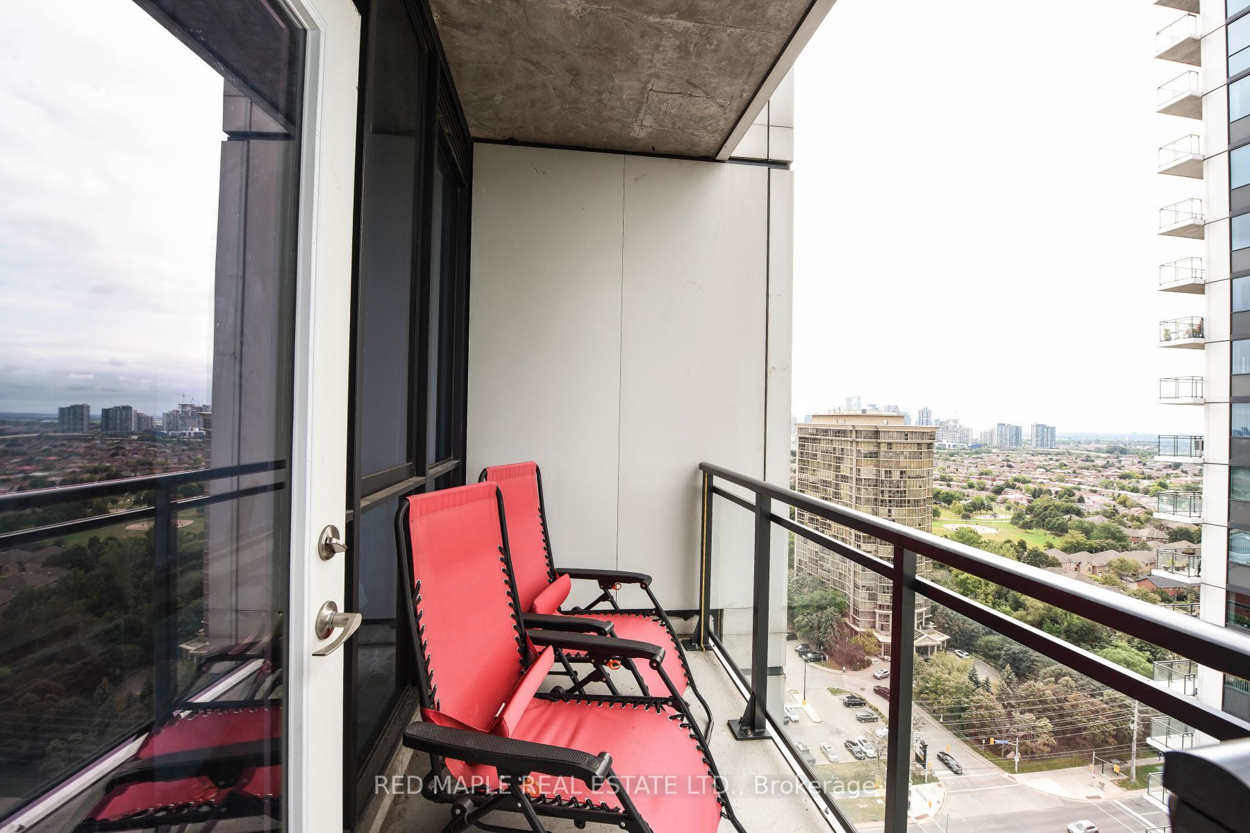 55 Eglinton Ave W, #2010