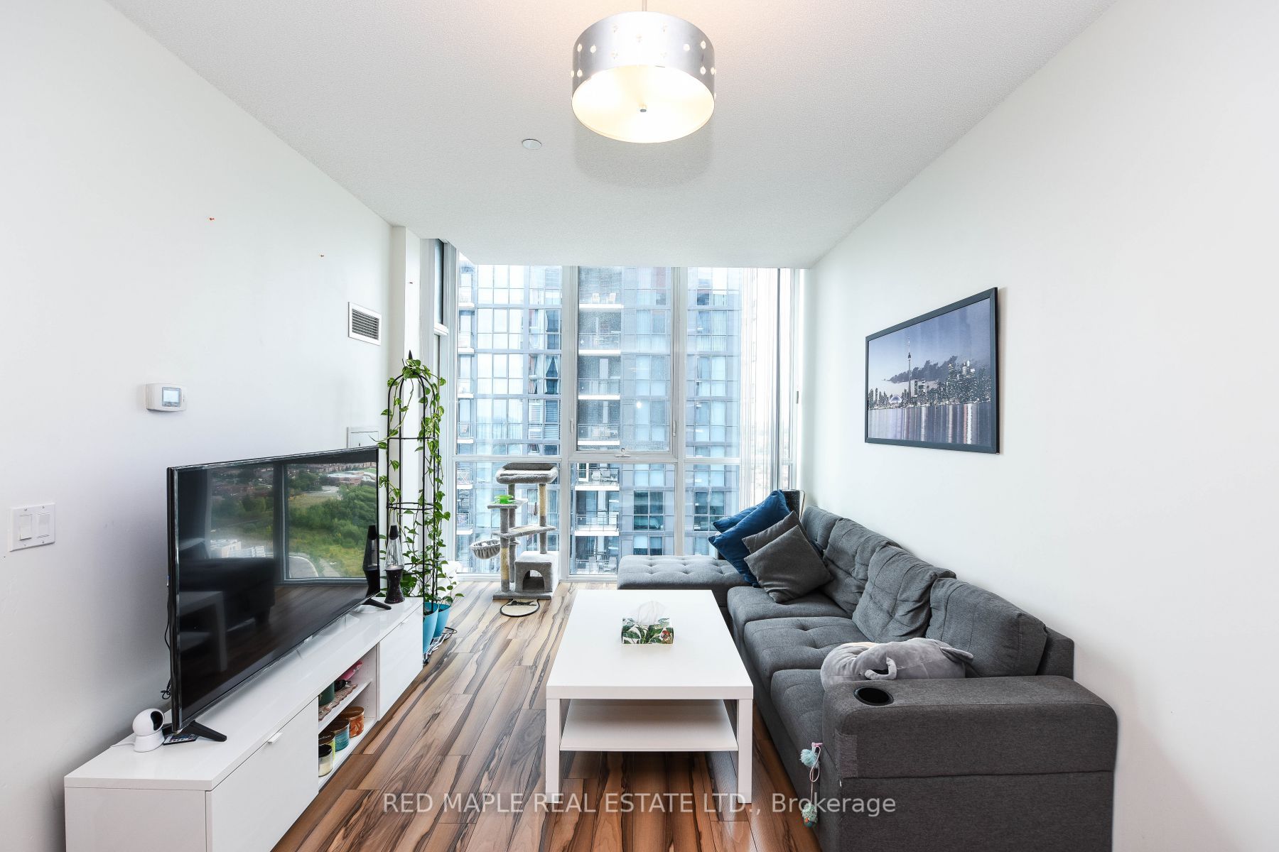 55 Eglinton Ave W, #2010