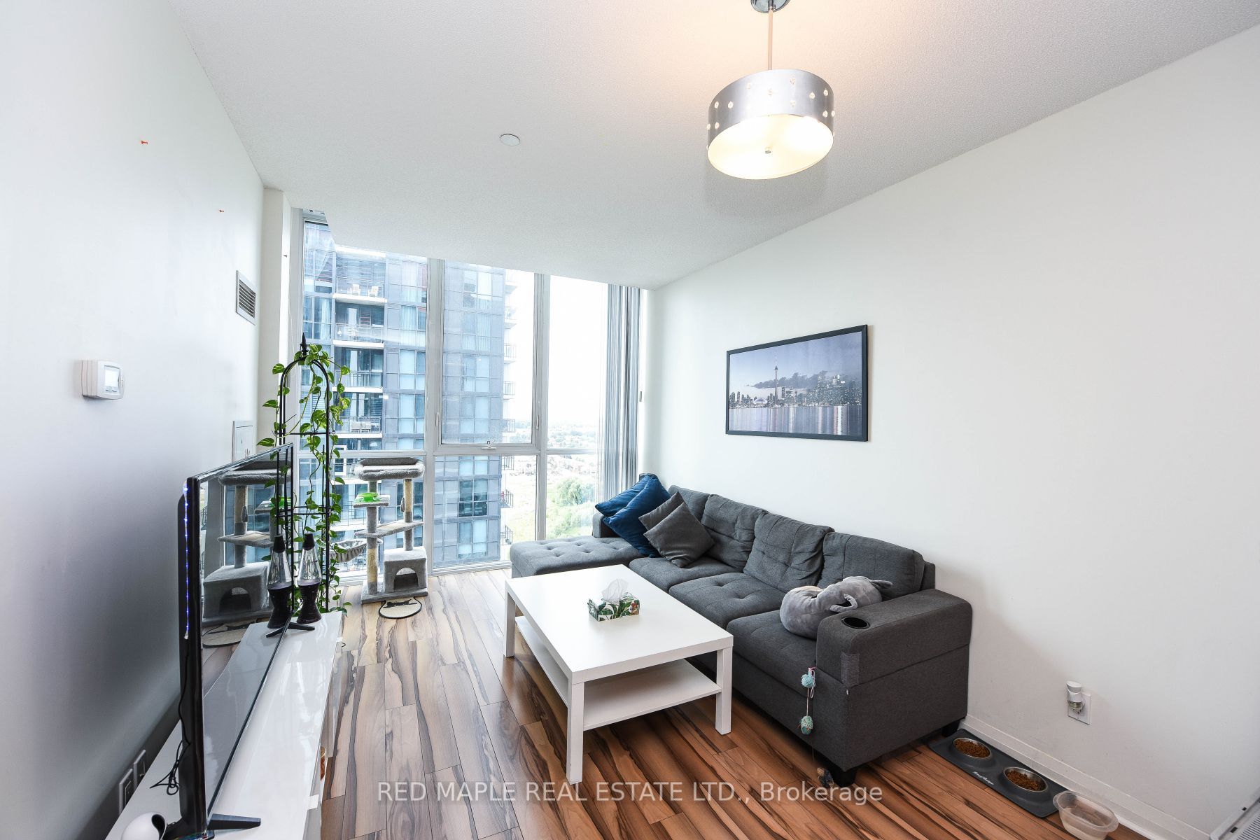 55 Eglinton Ave W, #2010