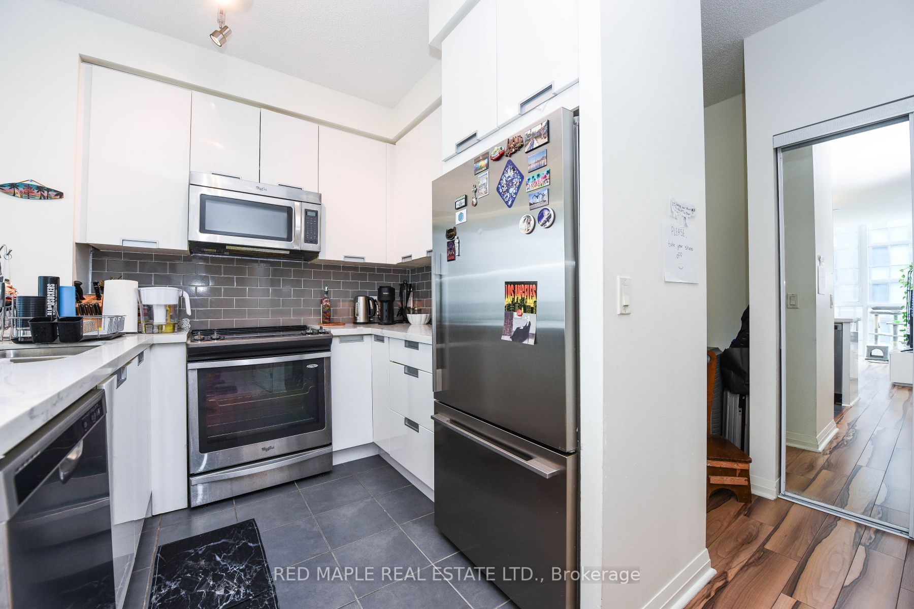 55 Eglinton Ave W, #2010