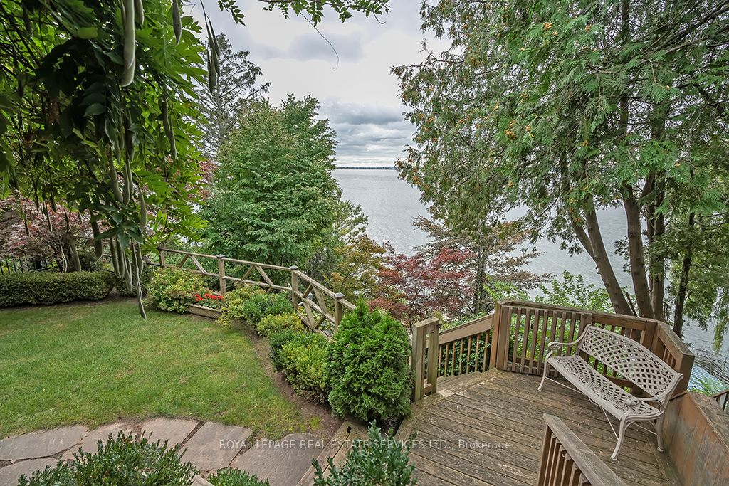 278 North Shore Boulevard E