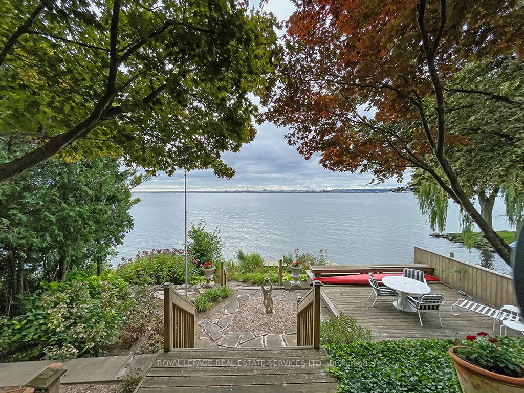278 North Shore Boulevard E
