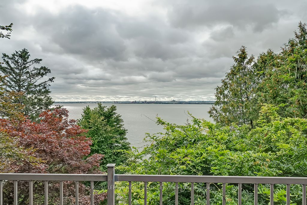 278 North Shore Boulevard E