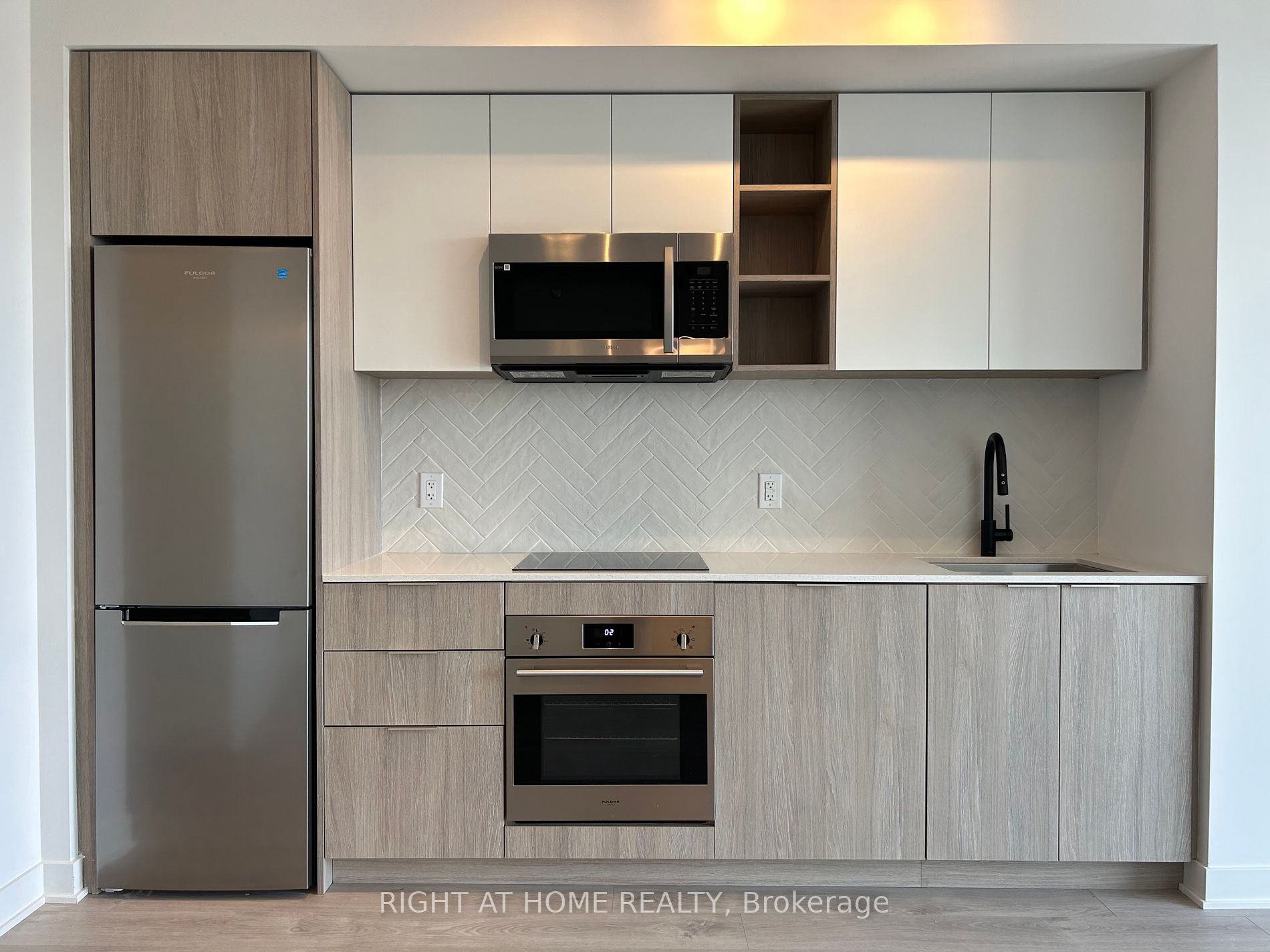 36 Zorra St, #2006