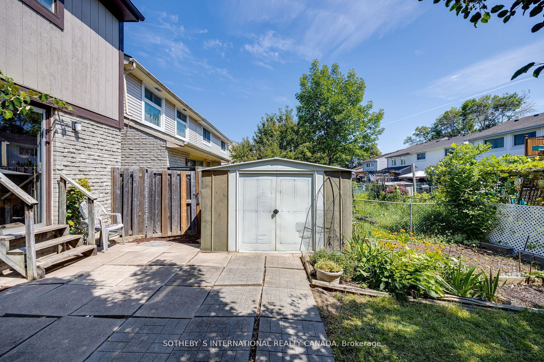 11 Huson Crt