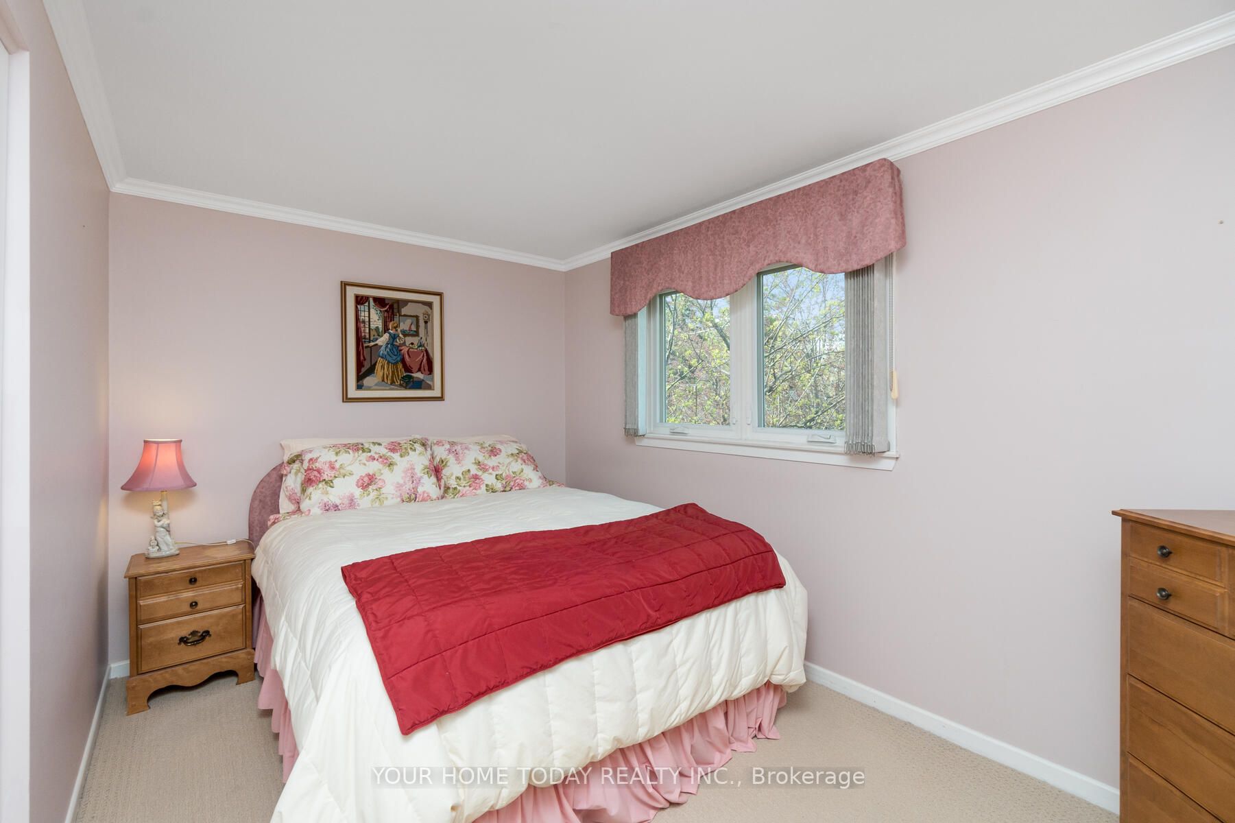 6 Hyland Avenue