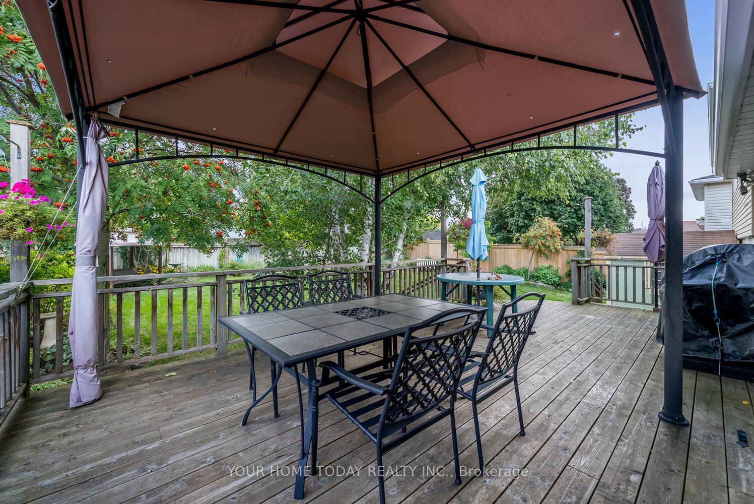 6 Hyland Avenue