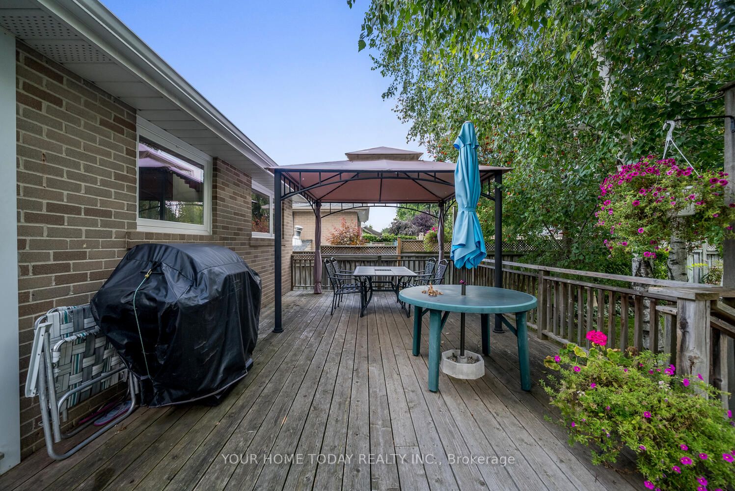 6 Hyland Avenue