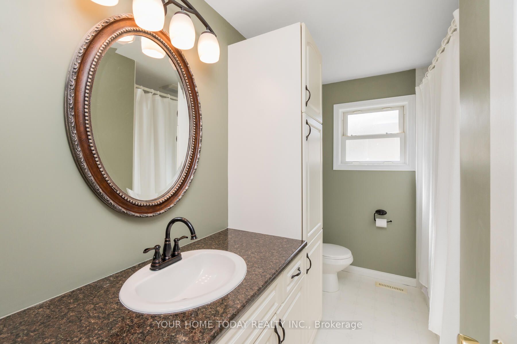 6 Hyland Avenue