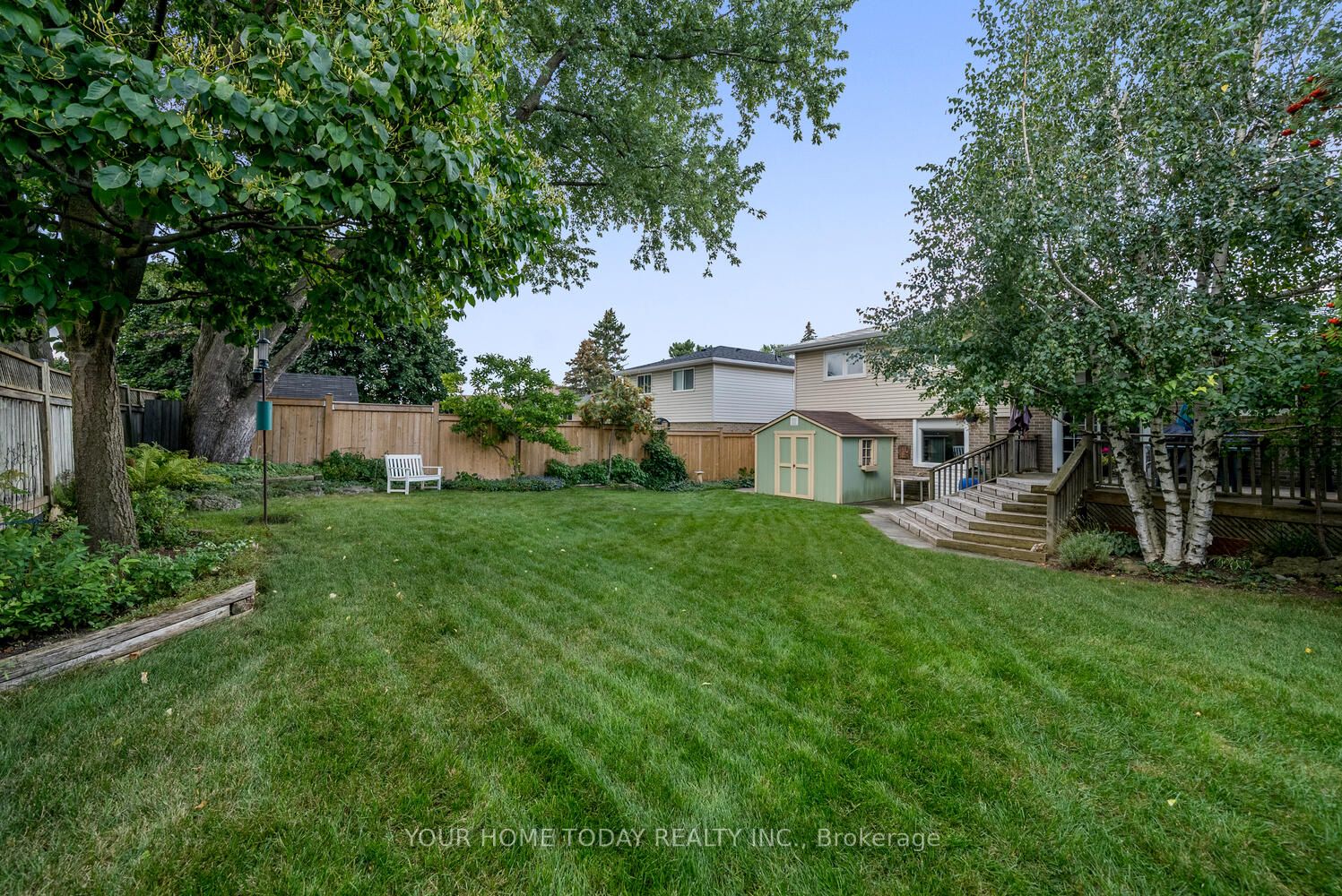 6 Hyland Avenue