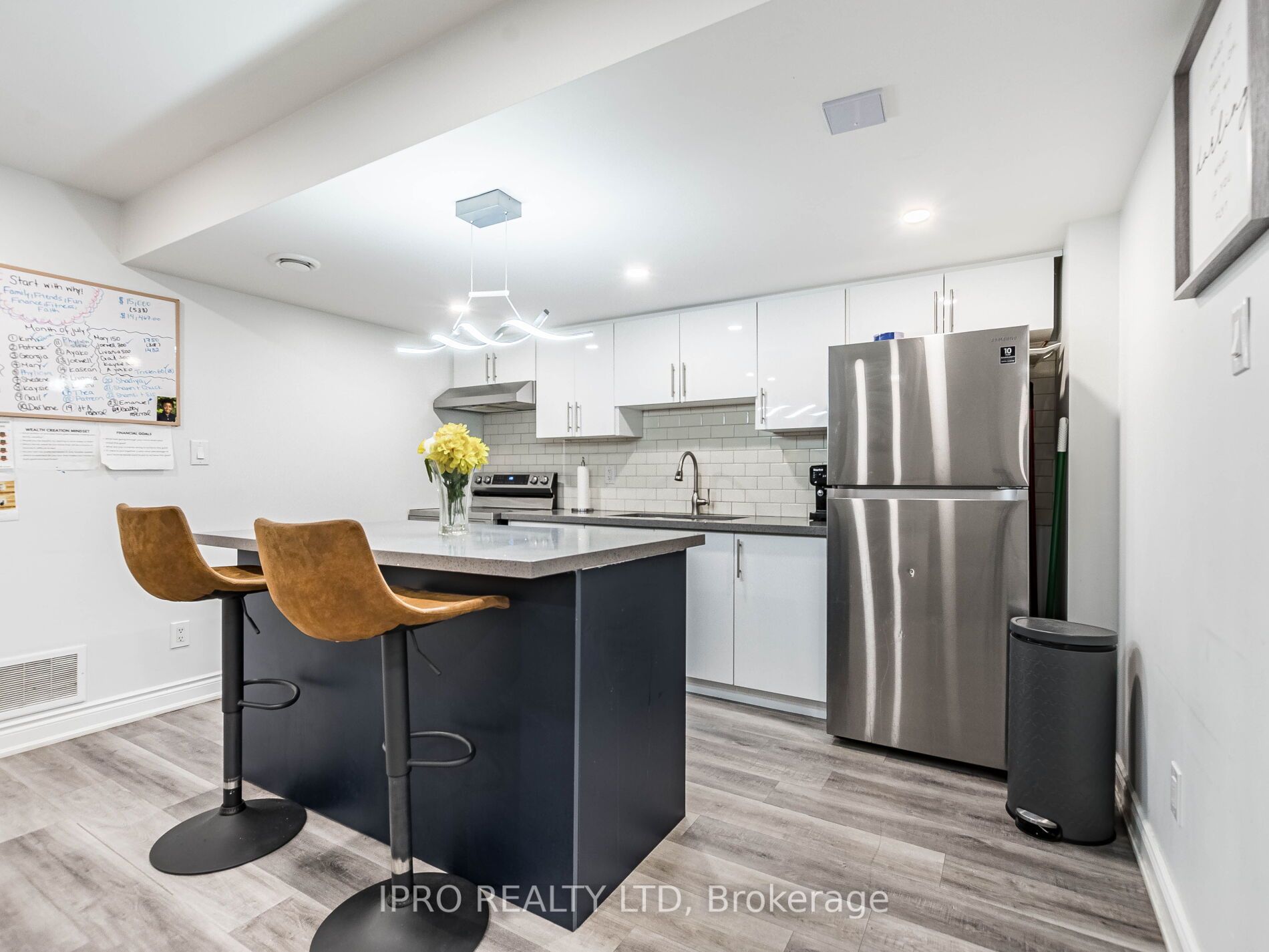 19 Little Britain Cres