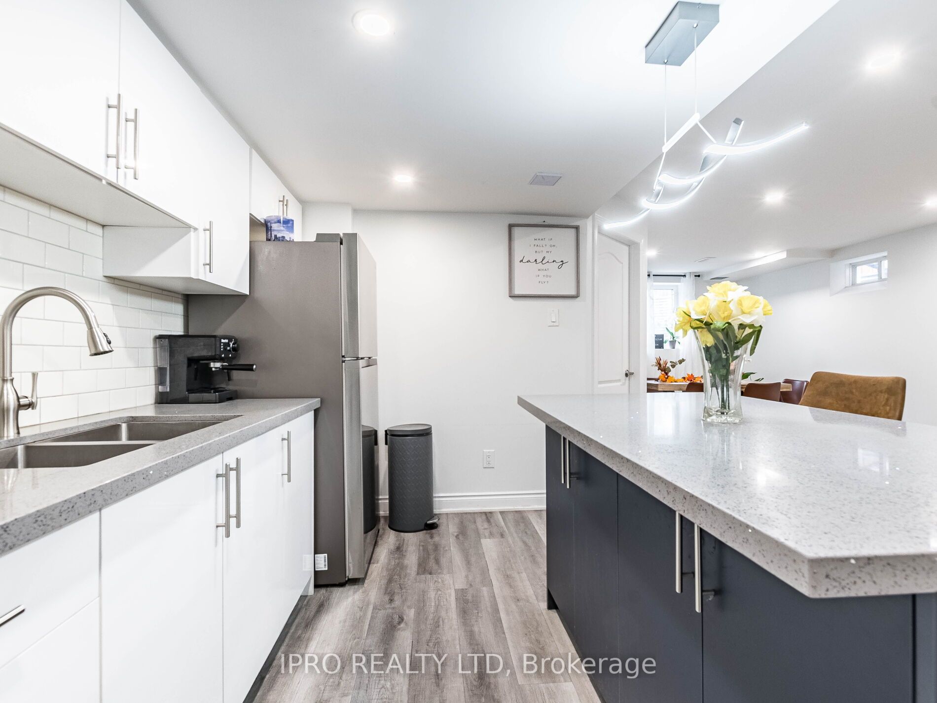 19 Little Britain Cres