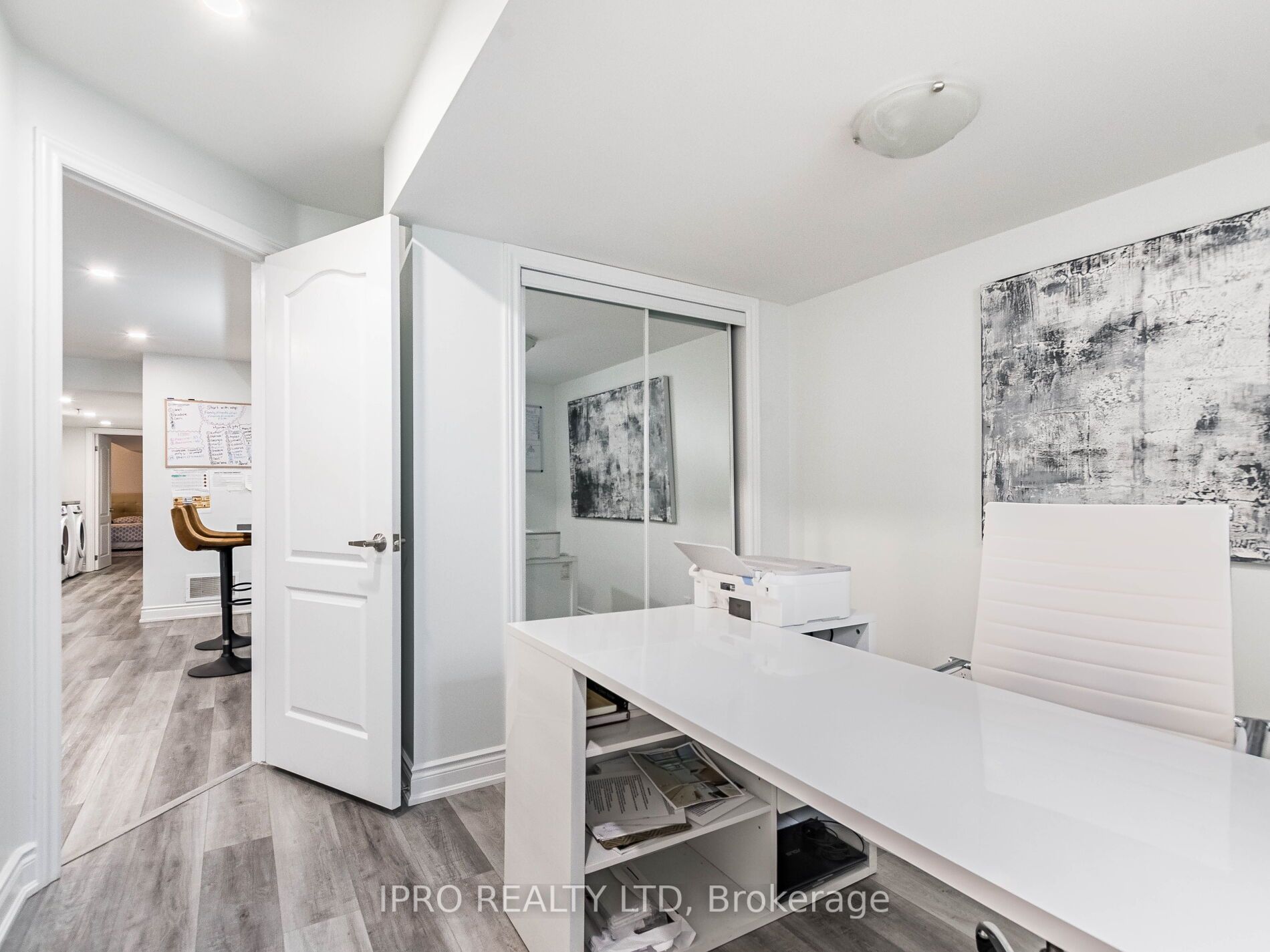 19 Little Britain Cres