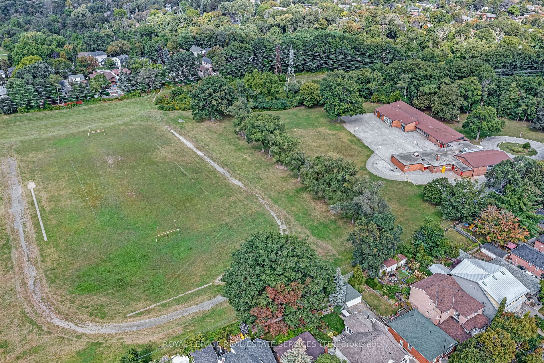 98 Delroy Dr