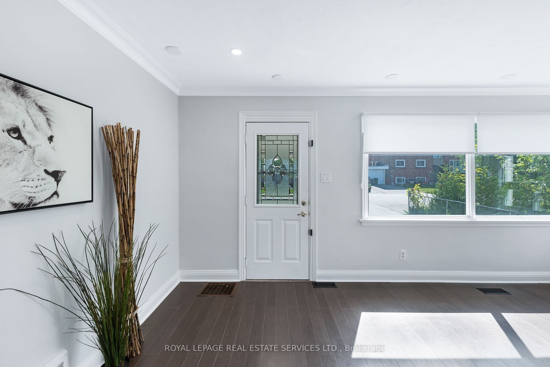 98 Delroy Dr
