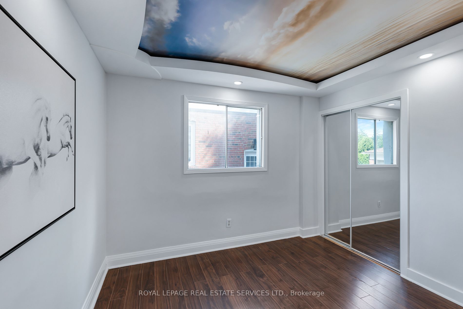 98 Delroy Dr
