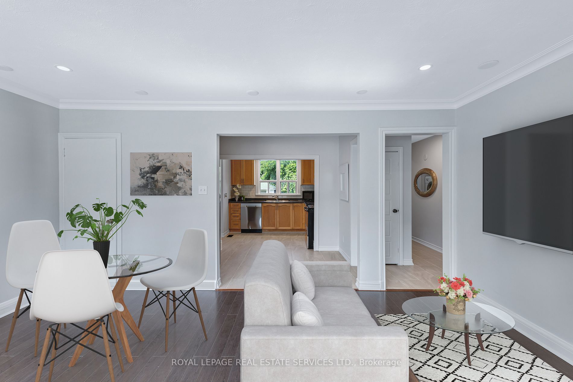 98 Delroy Dr