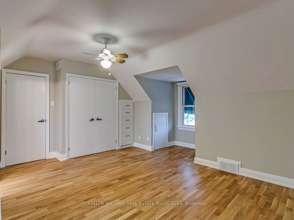 27 Meadowbank Rd
