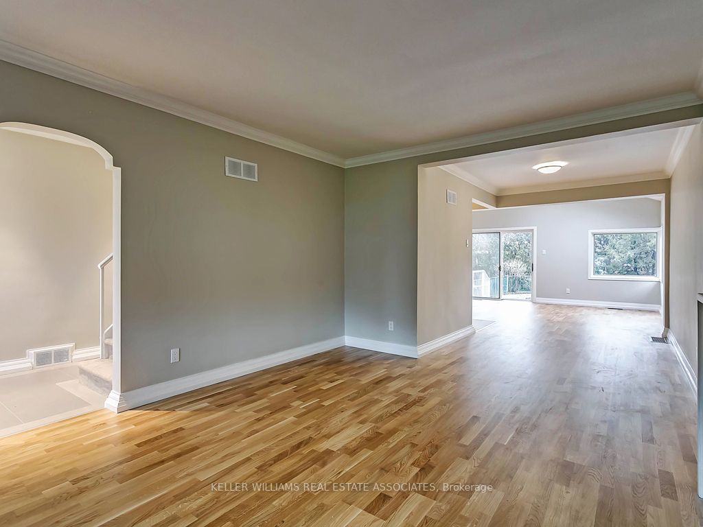 27 Meadowbank Rd