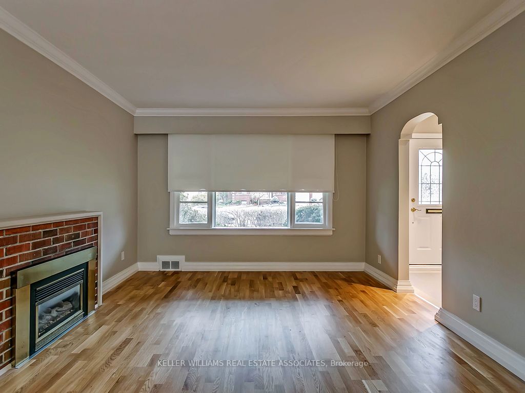 27 Meadowbank Rd