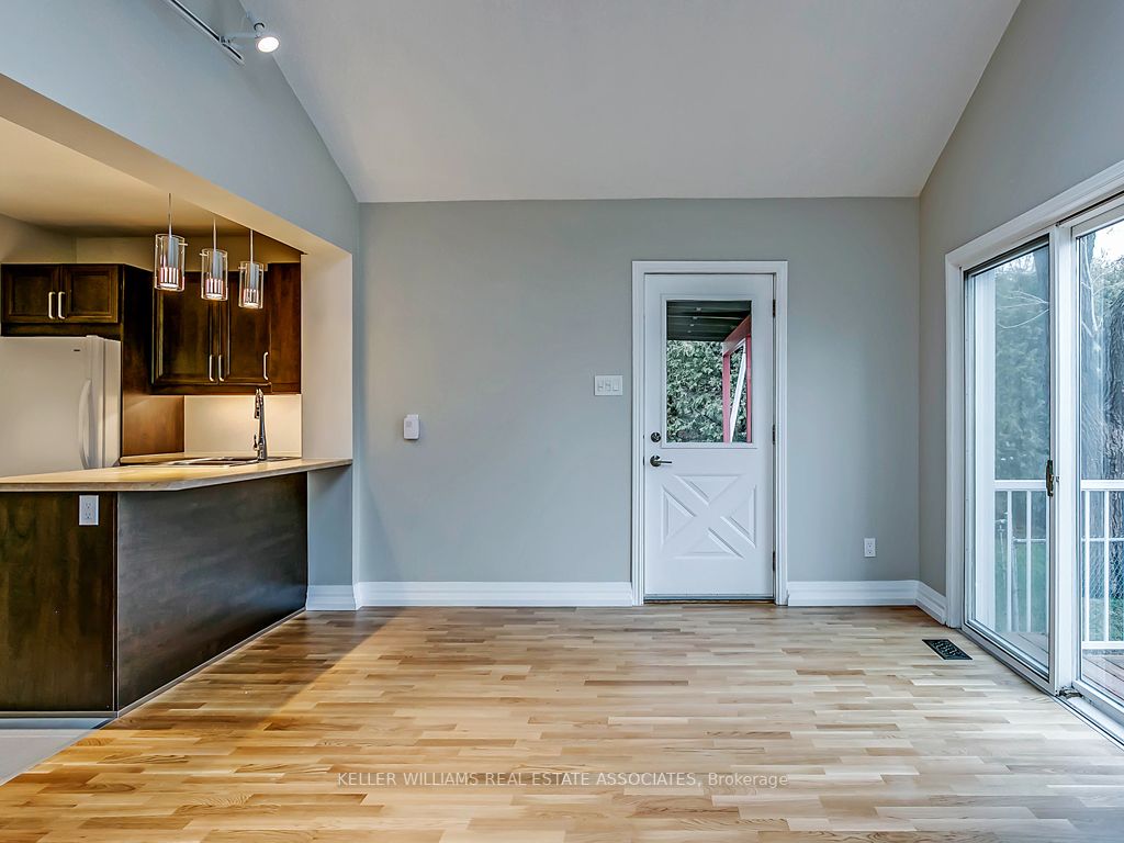 27 Meadowbank Rd
