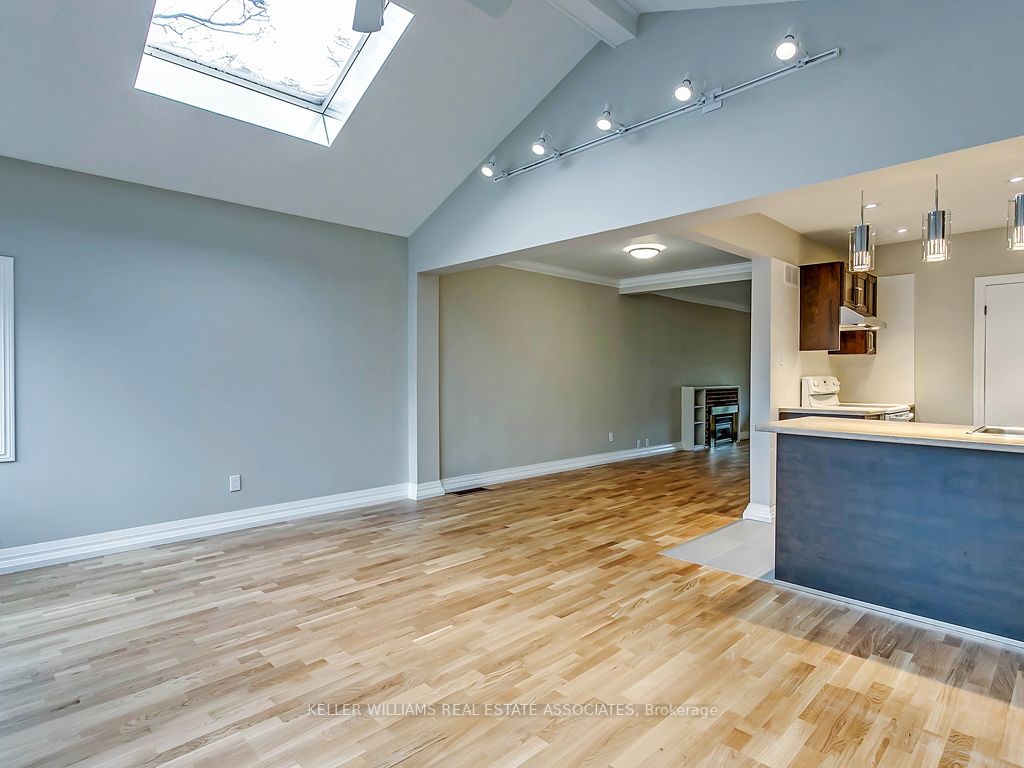 27 Meadowbank Rd