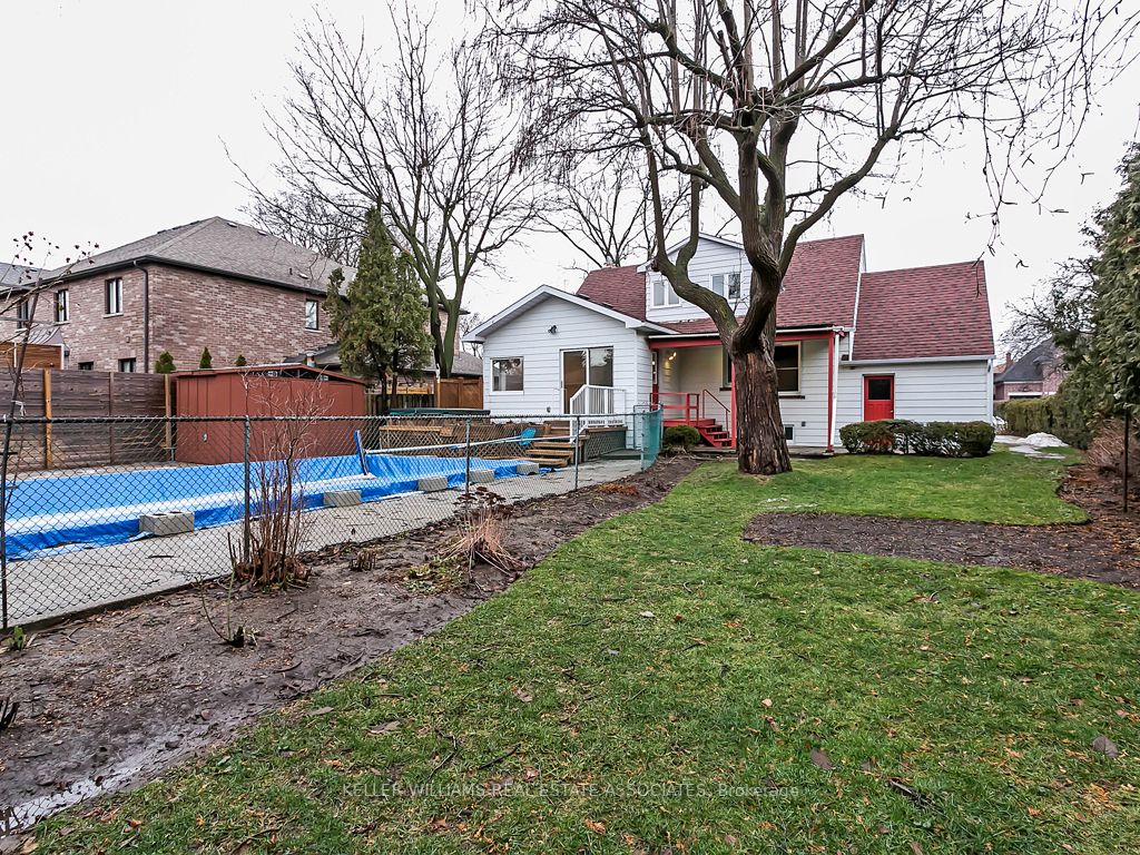 27 Meadowbank Rd