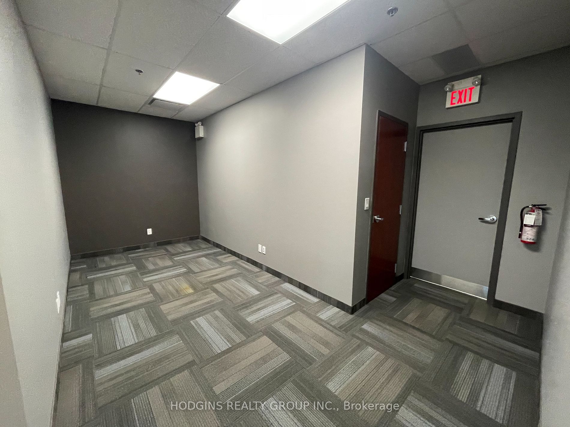 4475 North Service Rd, #302