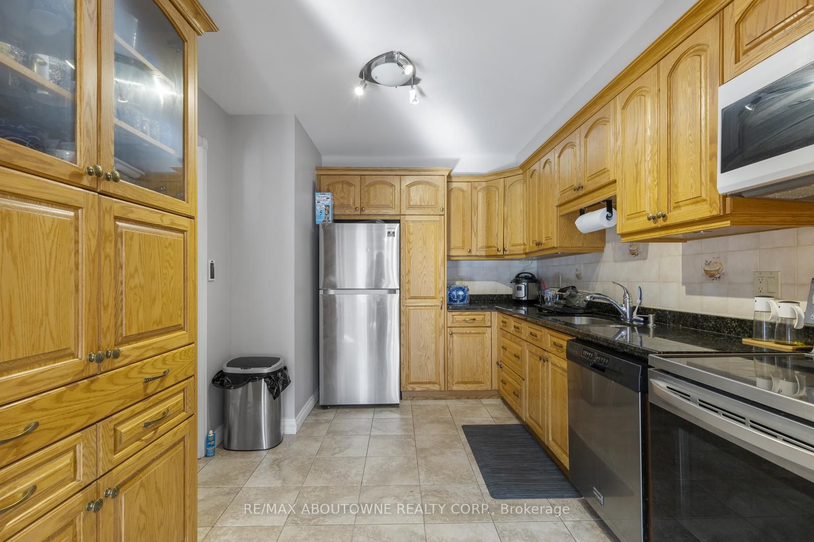 3125 Pinemeadow Dr, #25