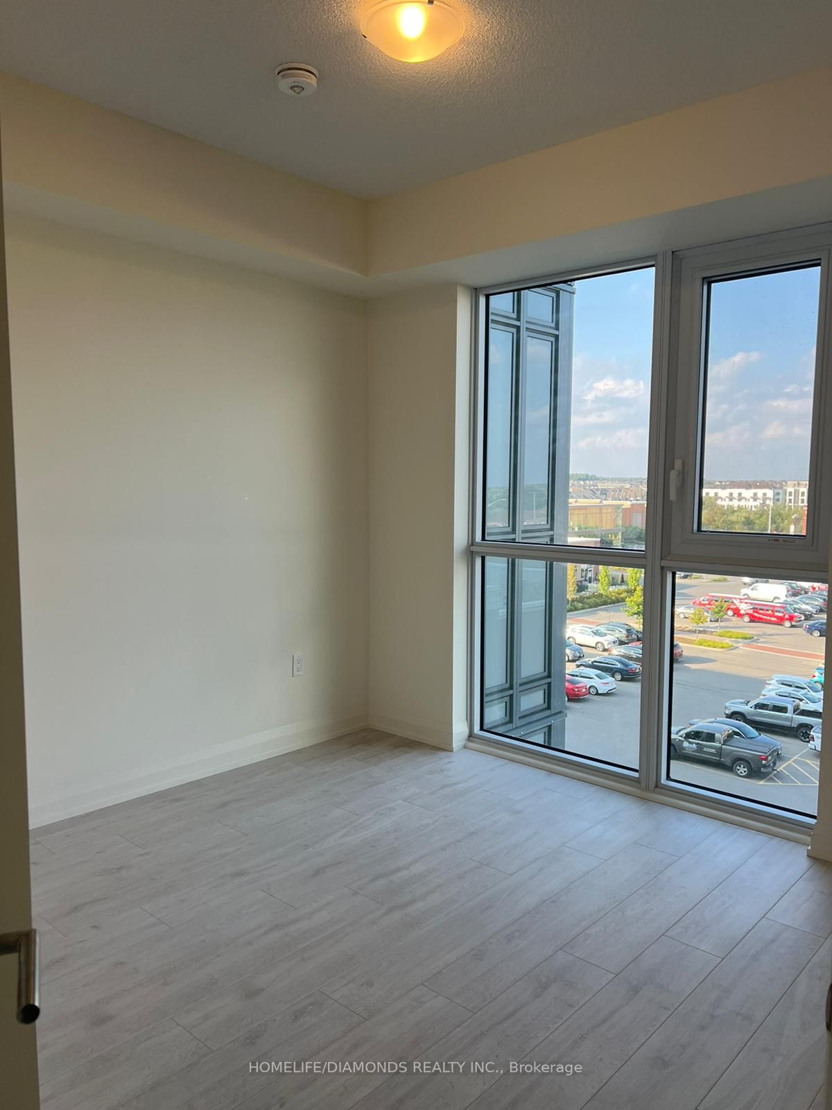 509 Dundas St W, #415