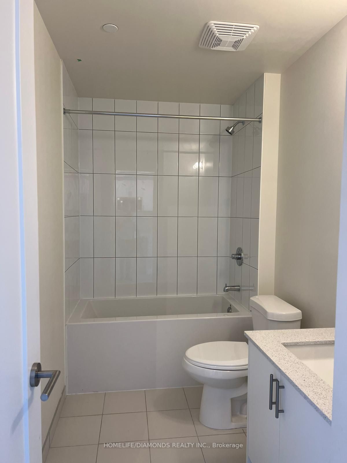 509 Dundas St W, #415
