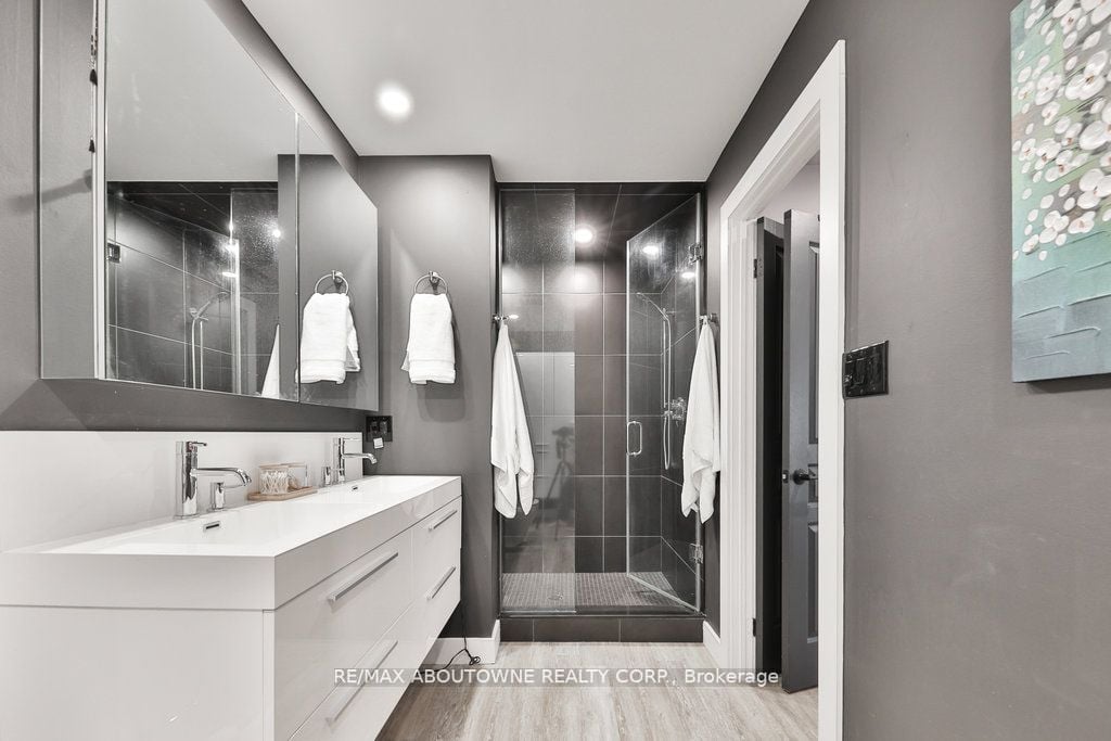 70 Port St E, #301