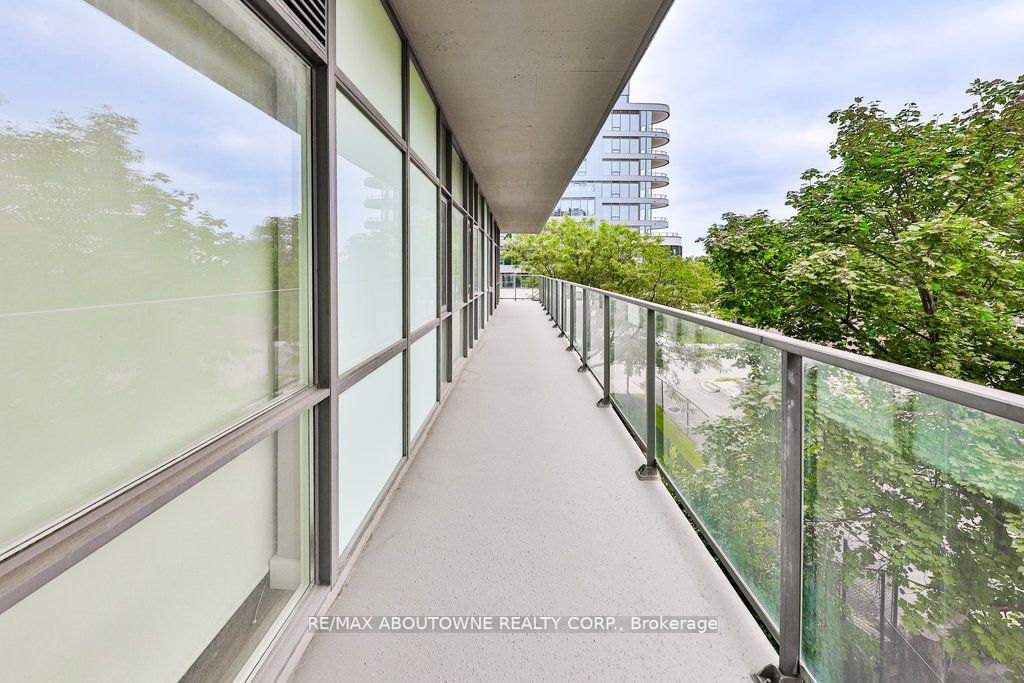 70 Port St E, #301