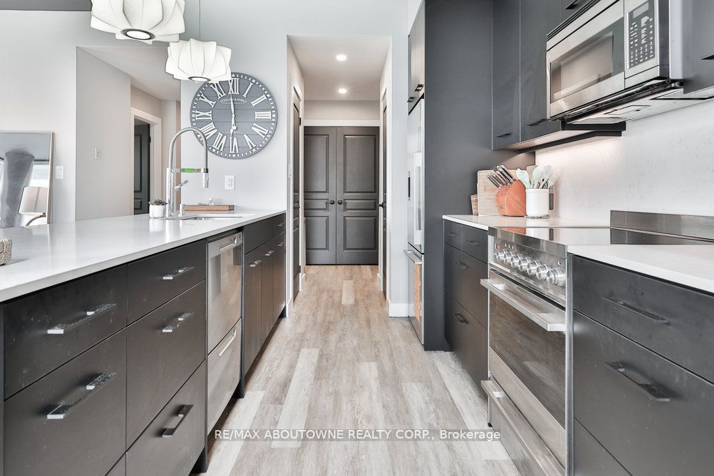 70 Port St E, #301