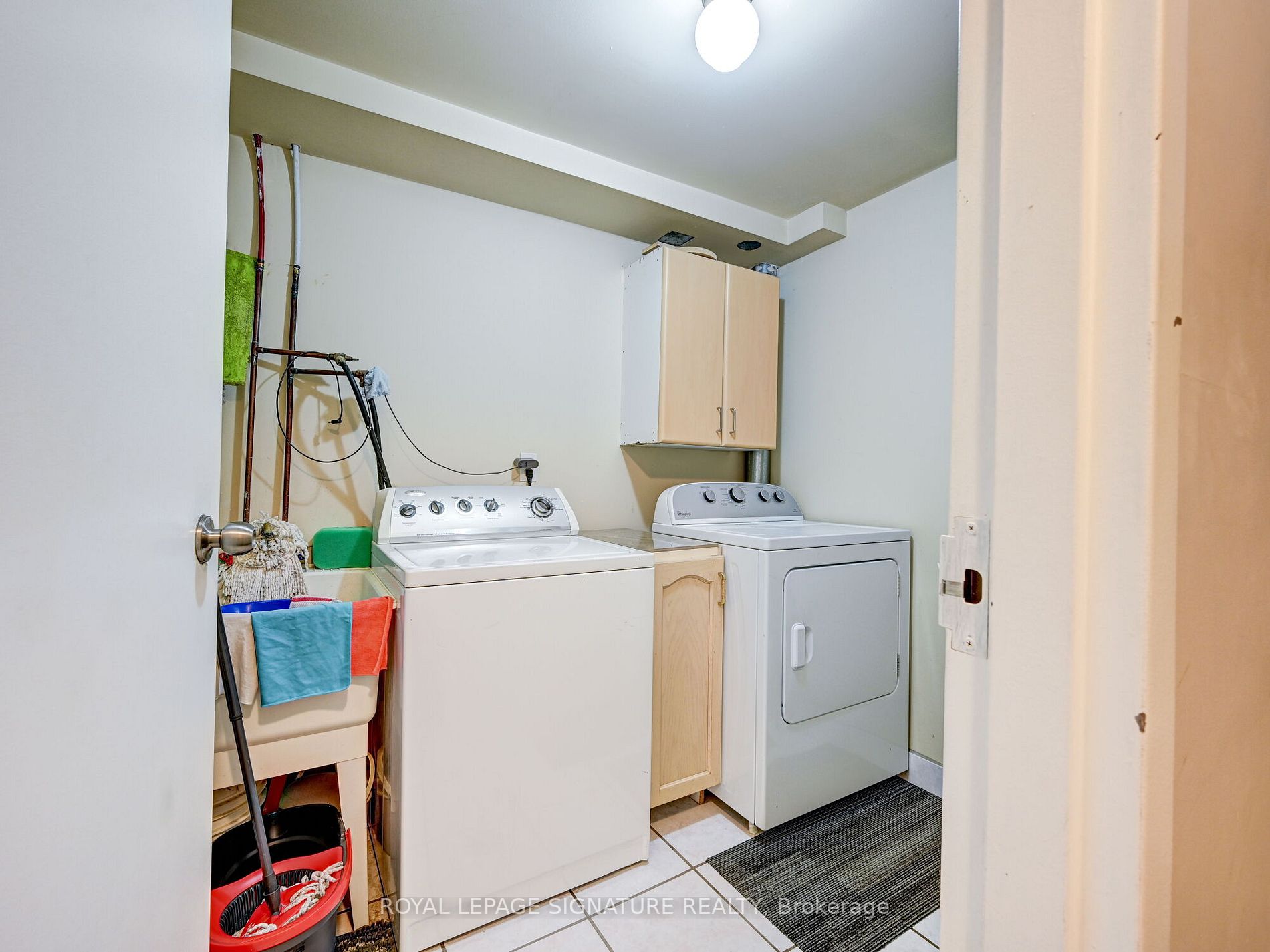 56 Sutherland Ave