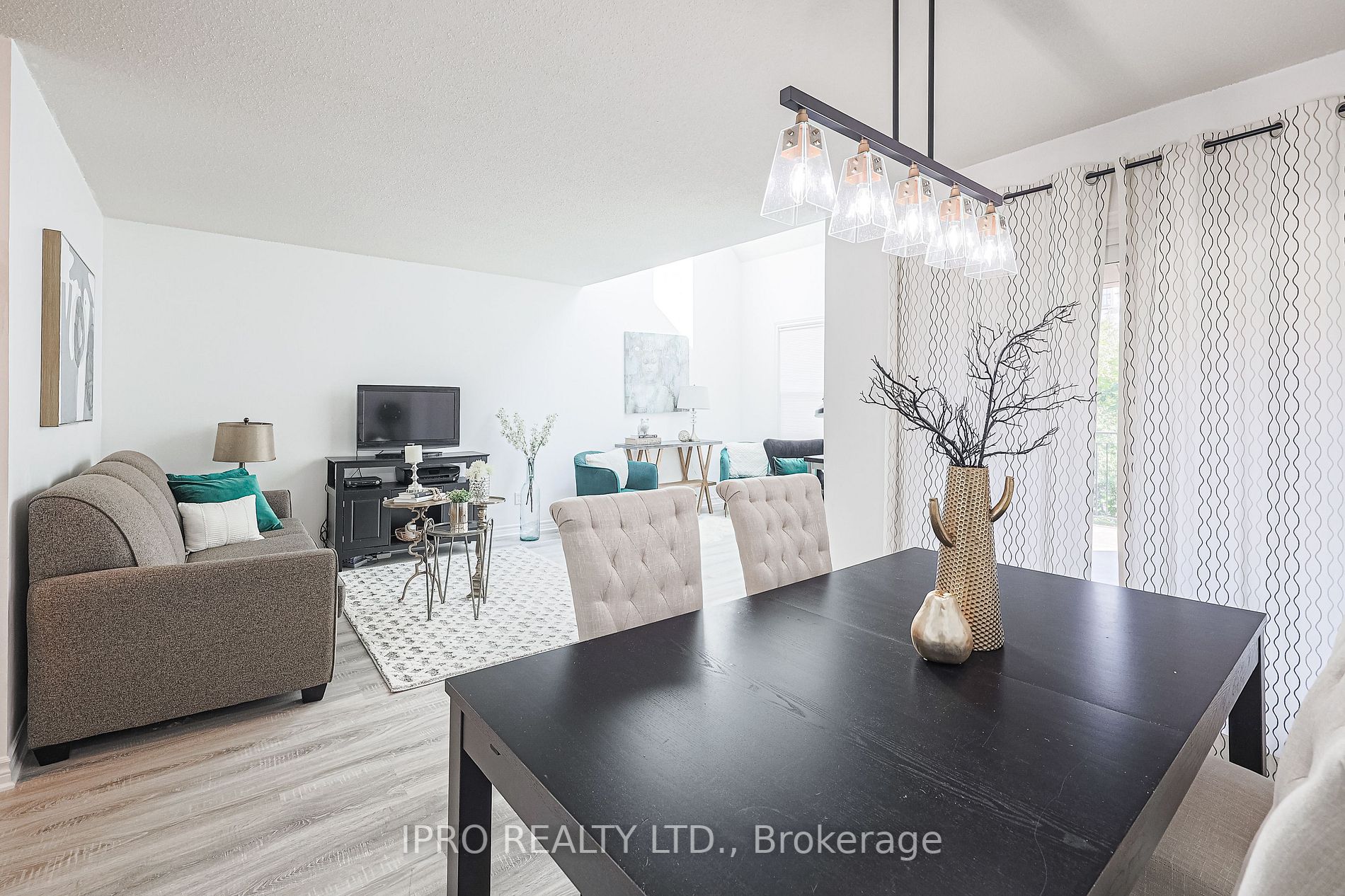 530 Falgarwood Drive, #7