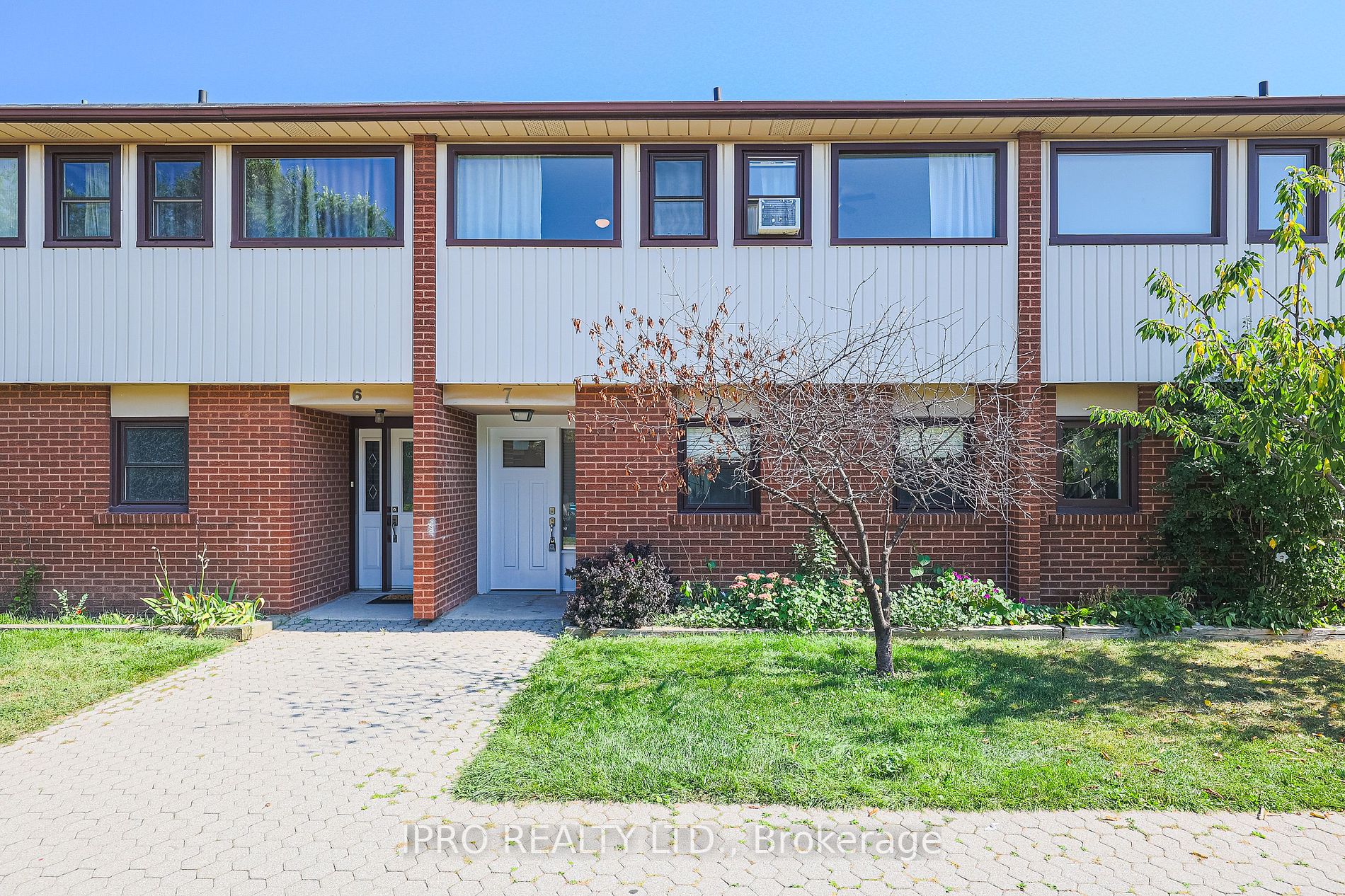 530 Falgarwood Drive, #7