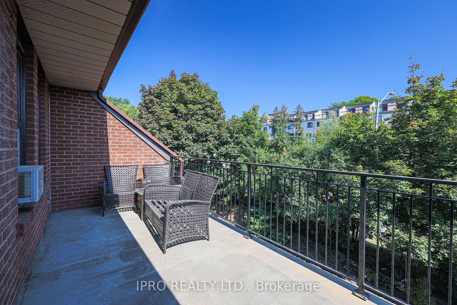530 Falgarwood Drive, #7
