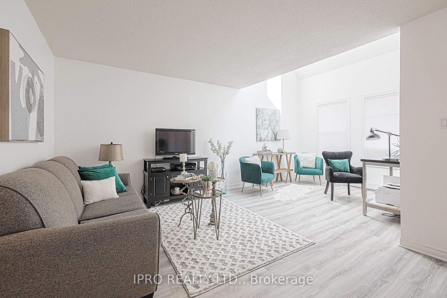 530 Falgarwood Drive, #7